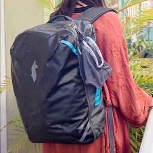 Cotopaxi 35L Allpa Travel Backpack w/accessories